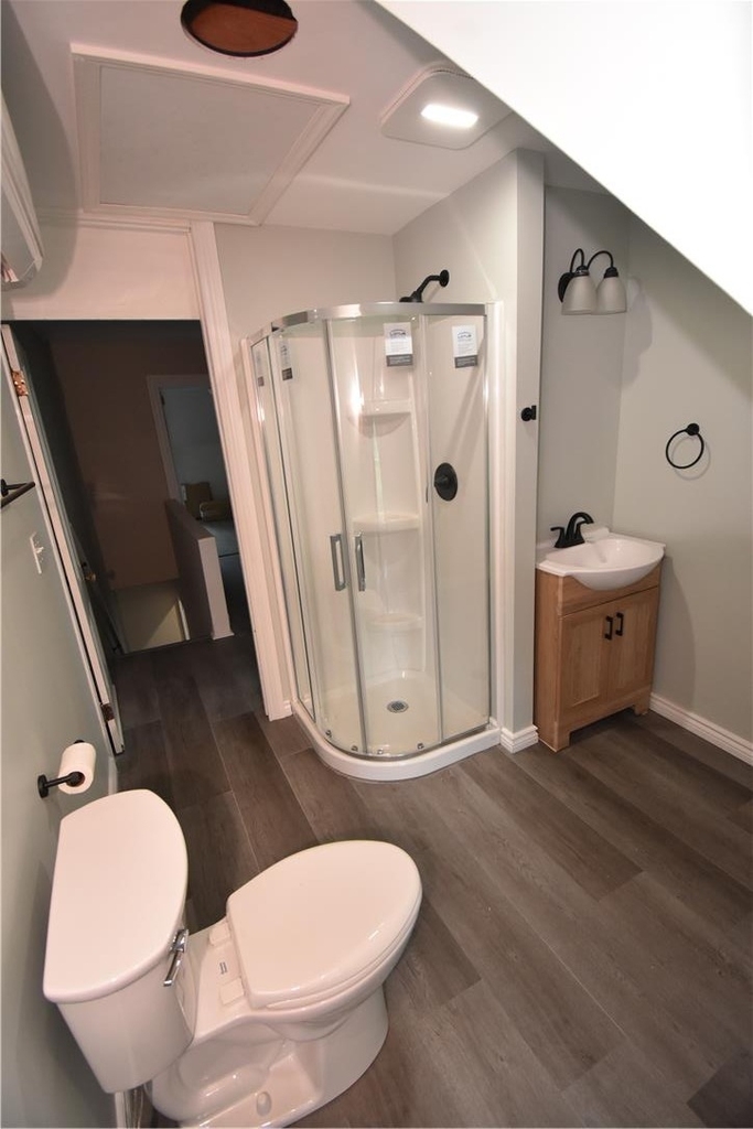 219 W Burke Street - Photo 12