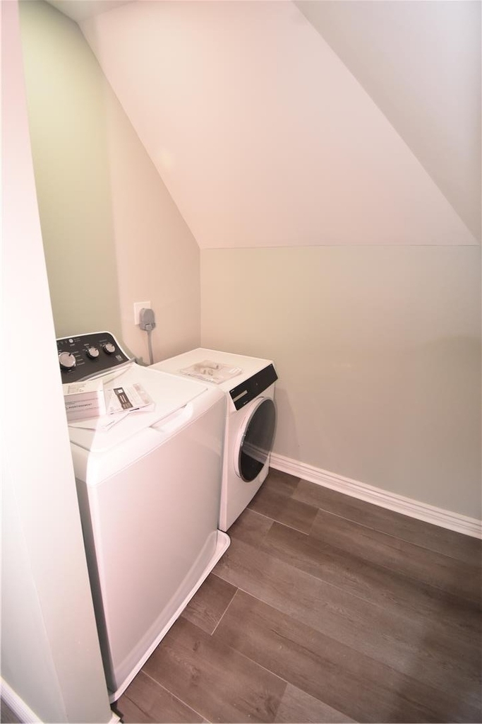 219 W Burke Street - Photo 13