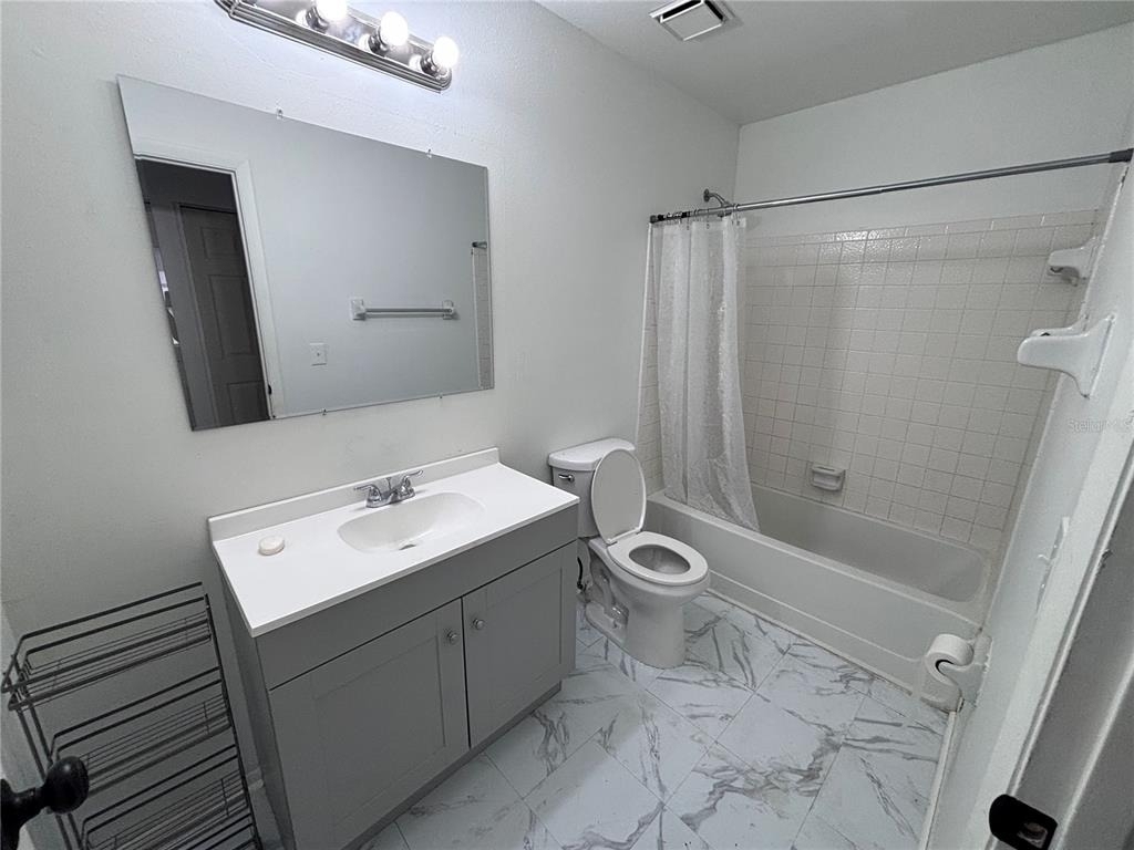 1028 Hickory Road - Photo 10