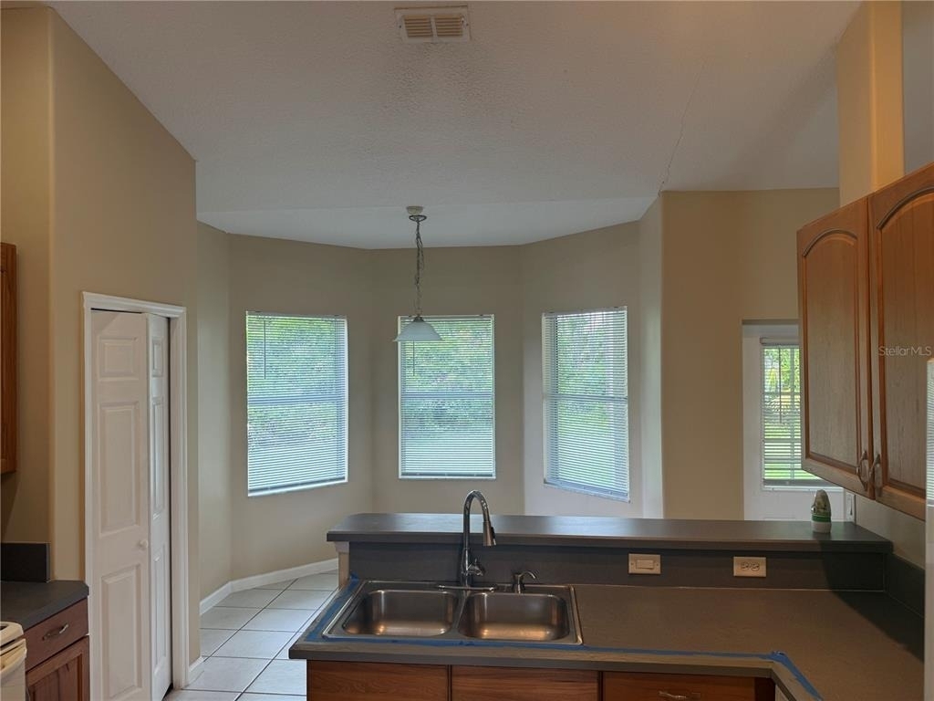 18 Poinbury Drive - Photo 7