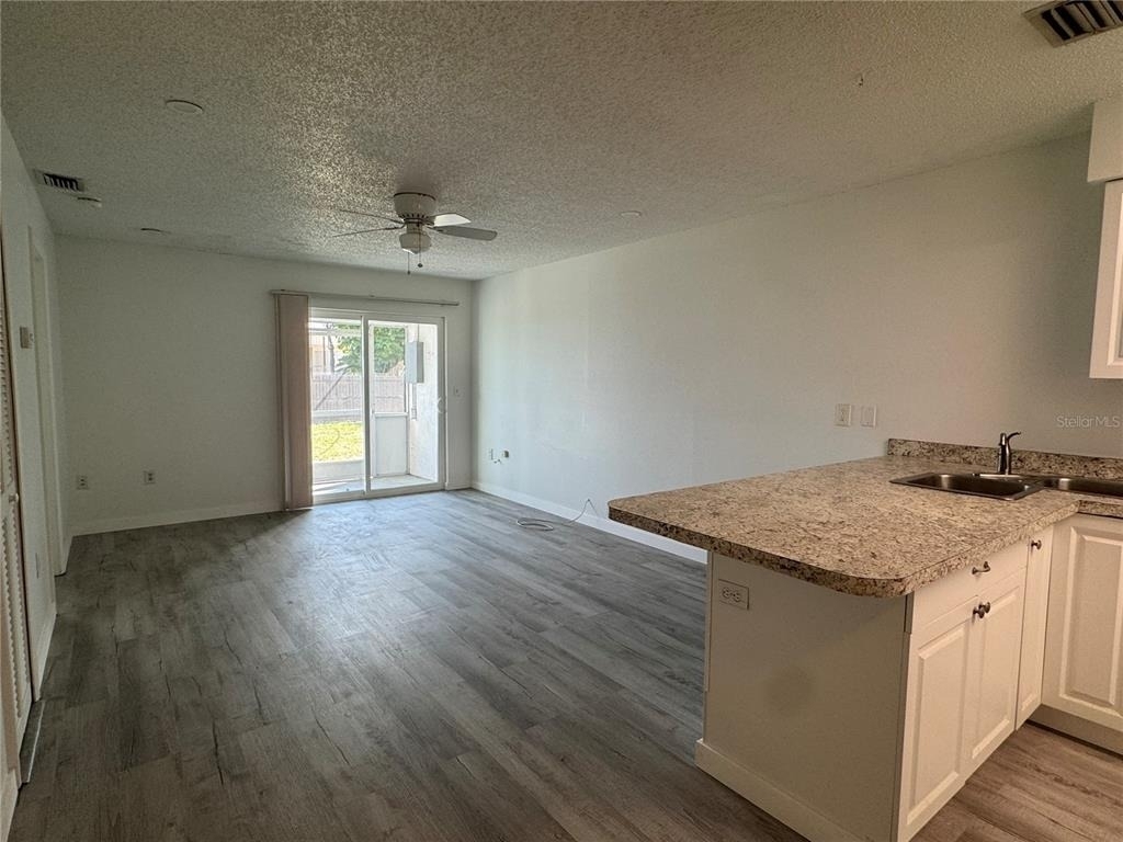 6428 Hamlet Drive - Photo 6