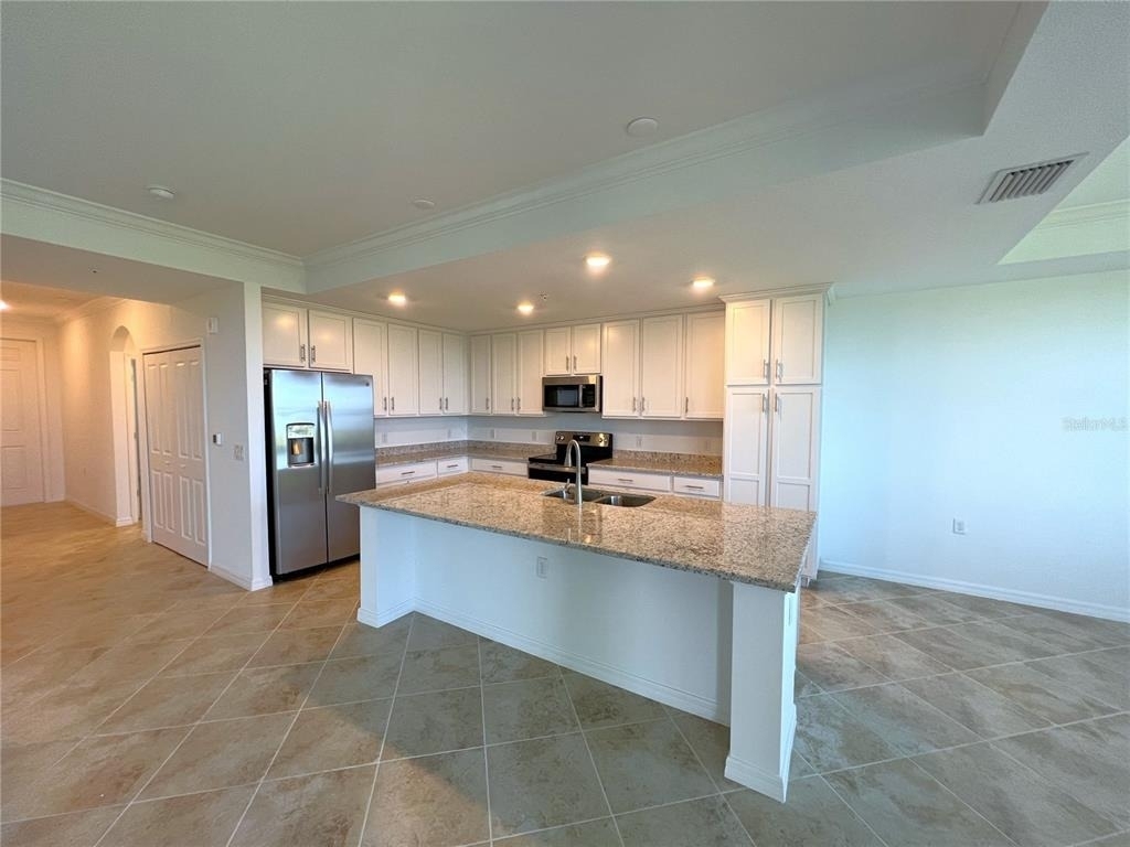 14041 Heritage Landing Boulevard - Photo 2