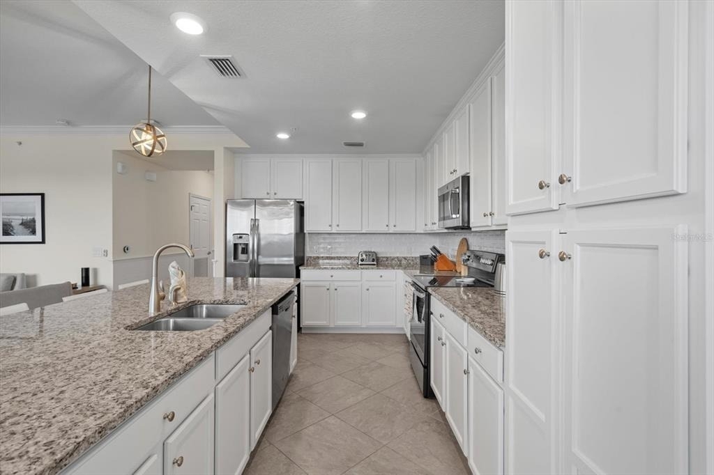 17118 Vardon Terrace - Photo 12