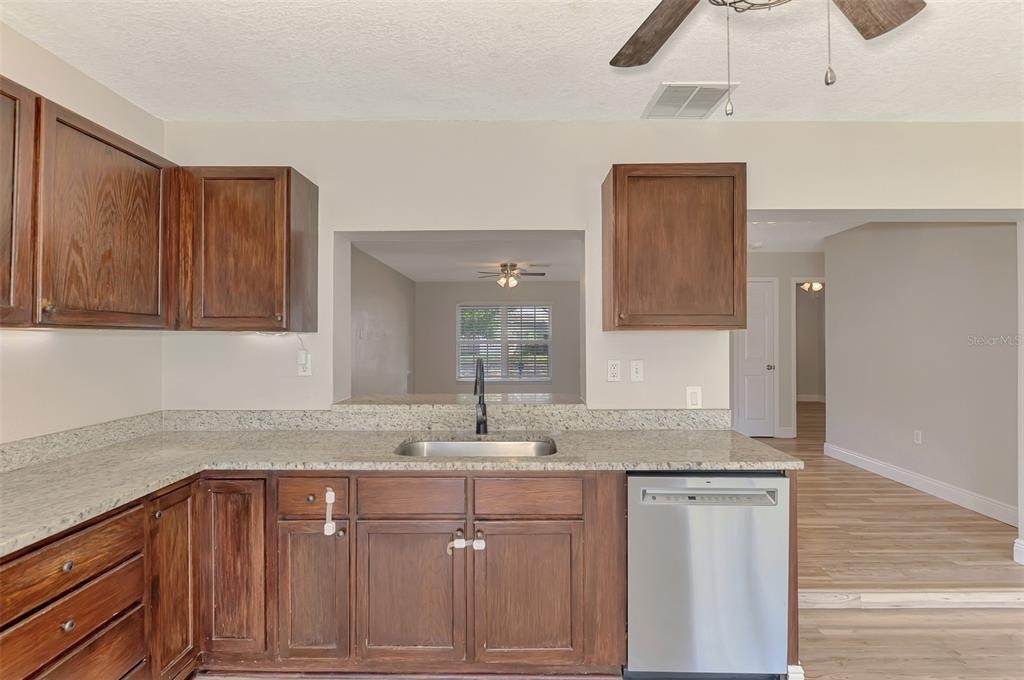 5520 Hayden Boulevard - Photo 20