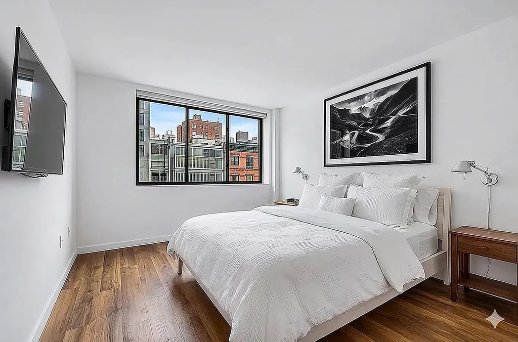1425 York Avenue - Photo 4