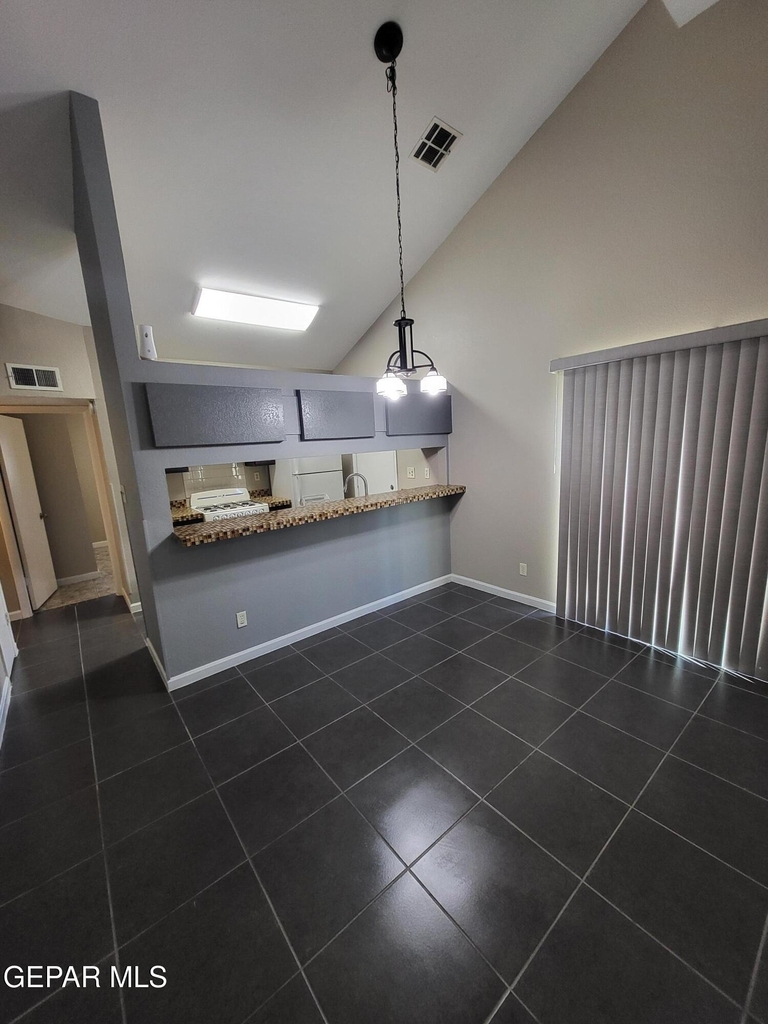 1802 Frank Sinatra Place - Photo 23