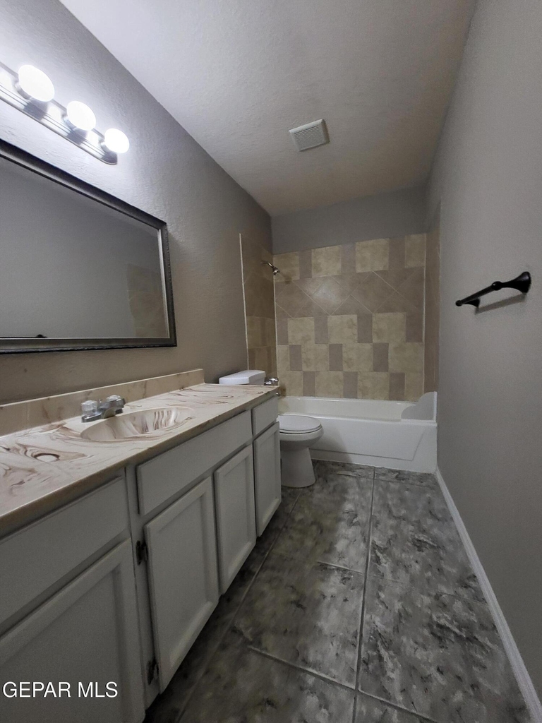 1802 Frank Sinatra Place - Photo 18