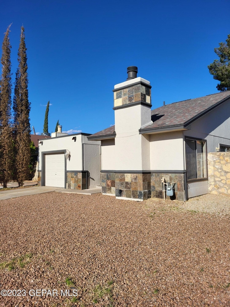 1802 Frank Sinatra Place - Photo 3