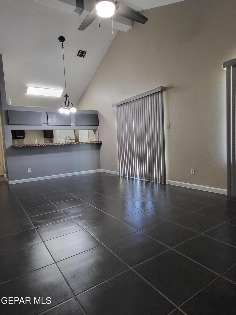 1802 Frank Sinatra Place - Photo 26