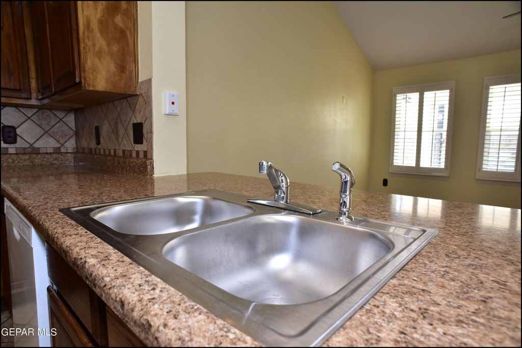 12636 Crystal Ridge Street - Photo 15