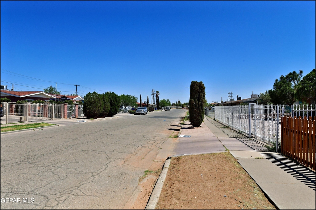 10324 Newport Drive - Photo 35