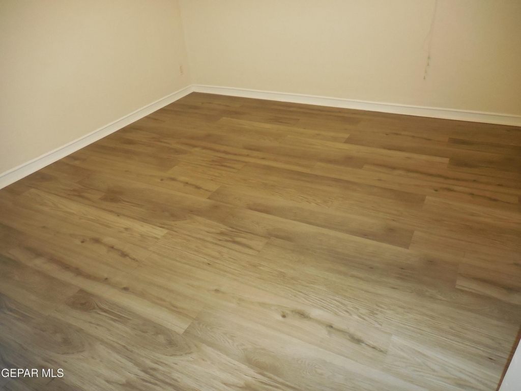 701 W Yandell Drive - Photo 10