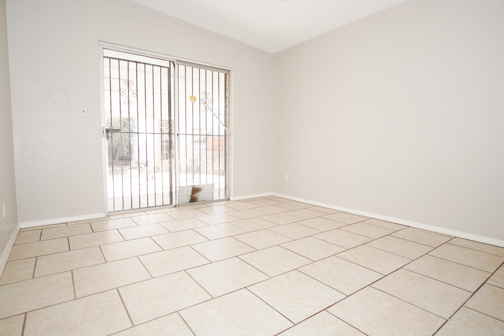 10109 Milan Street - Photo 12