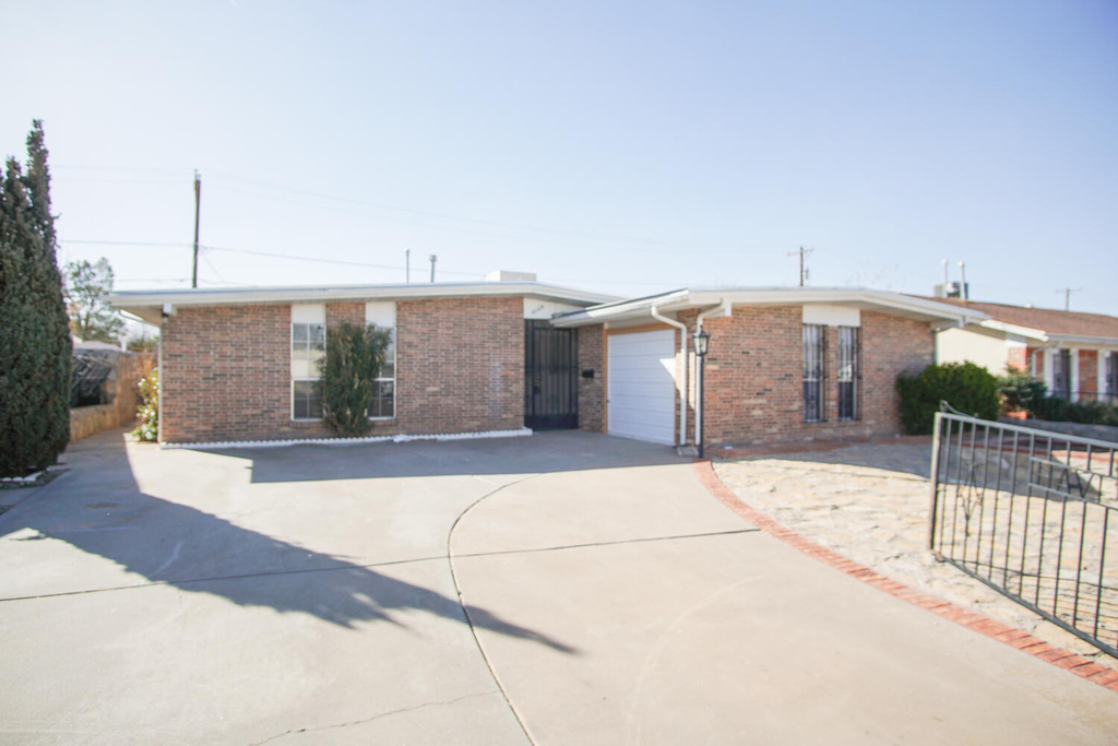 10109 Milan Street - Photo 1