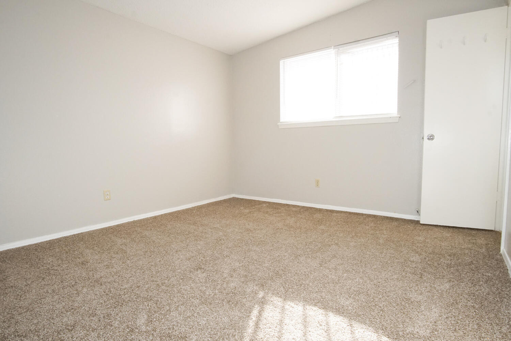 10109 Milan Street - Photo 18