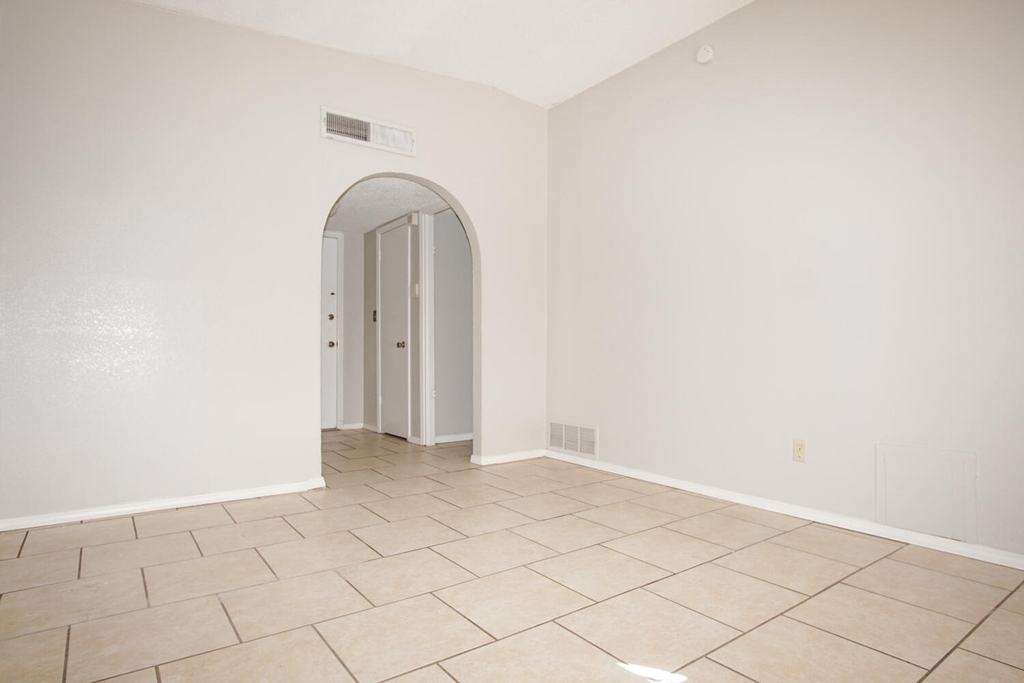 10109 Milan Street - Photo 4