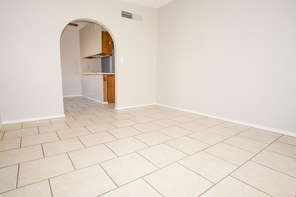 10109 Milan Street - Photo 13