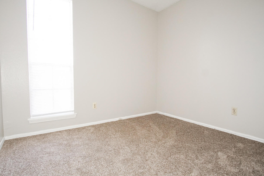 10109 Milan Street - Photo 22