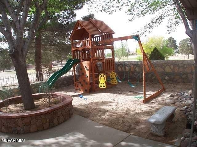 1633 Charles Owens Drive E - Photo 23