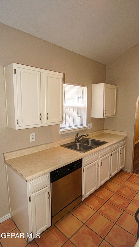 4553 Gen Maloney Circle - Photo 5