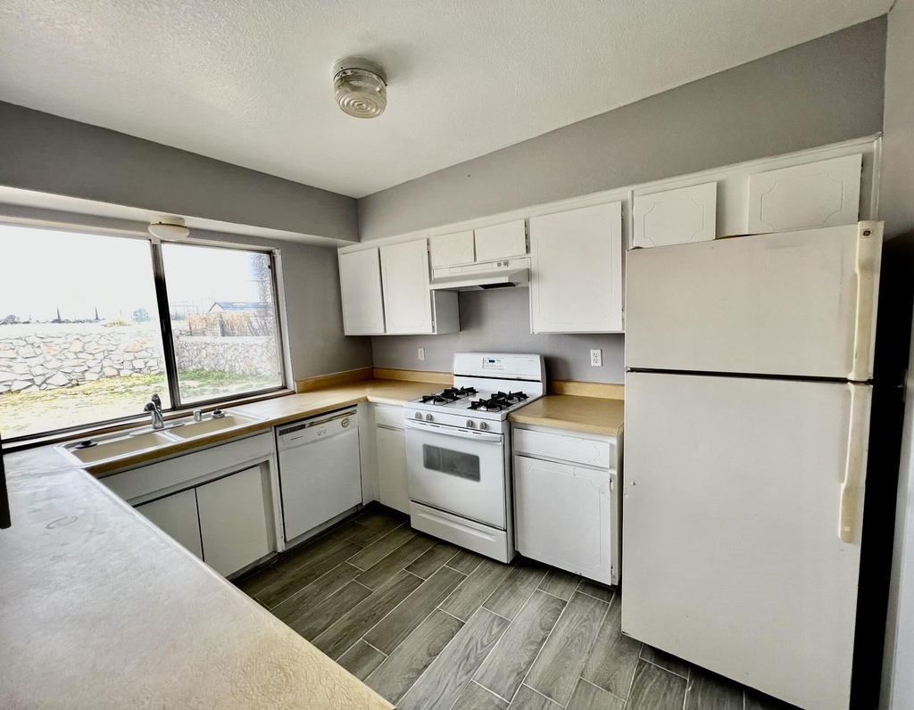 1618 Dale Douglas Drive - Photo 11