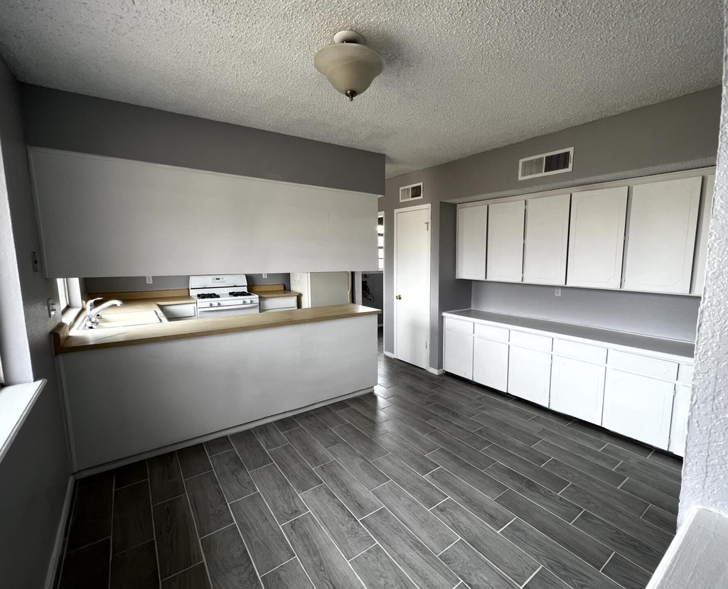 1618 Dale Douglas Drive - Photo 8