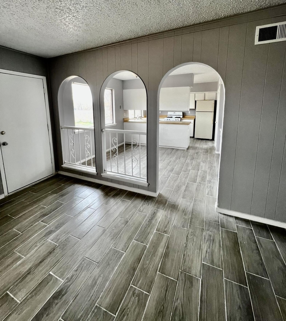 1618 Dale Douglas Drive - Photo 6