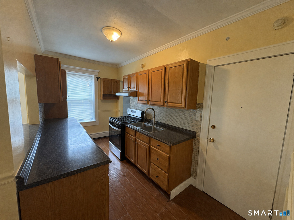 8 Erwin Place - Photo 13