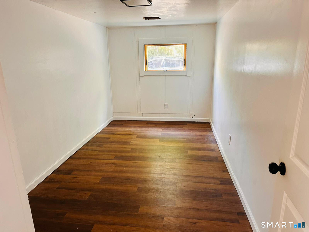 1295 Main Street - Photo 5