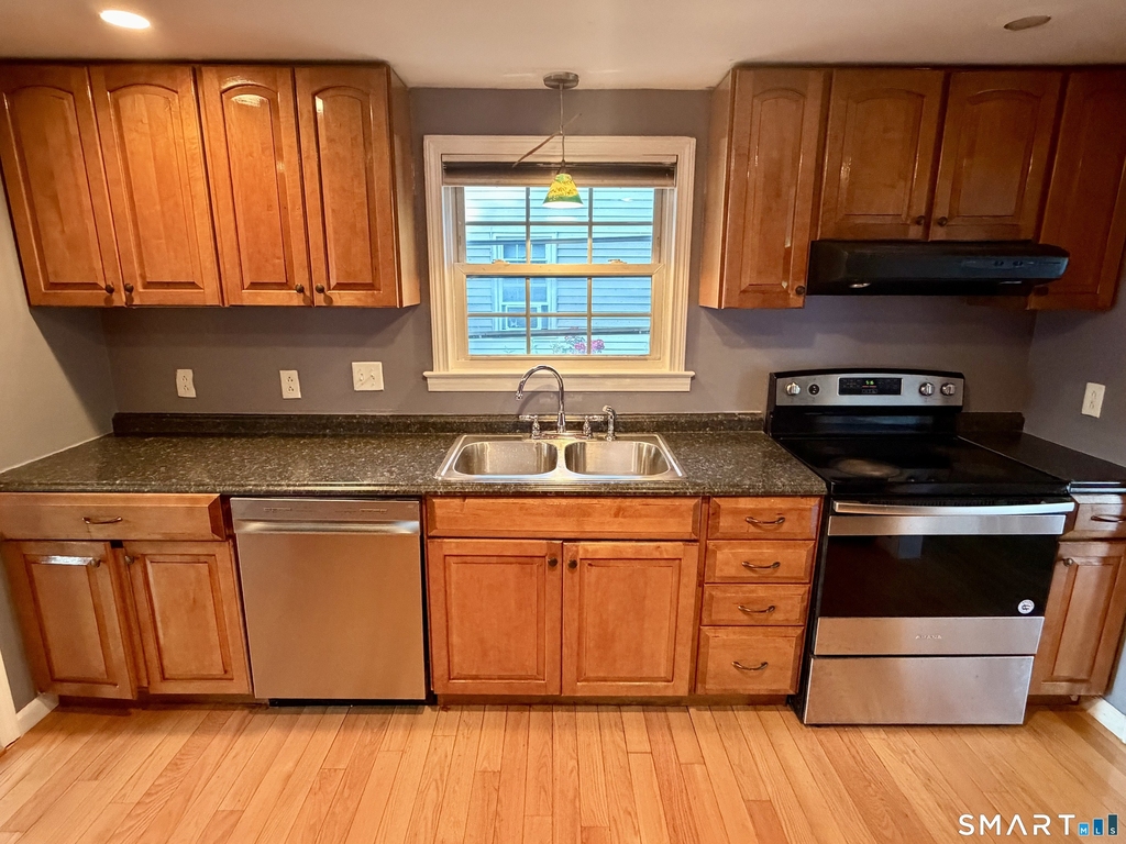 18 Whiteside Street - Photo 11