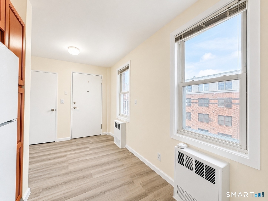 700 Summer Street - Photo 5