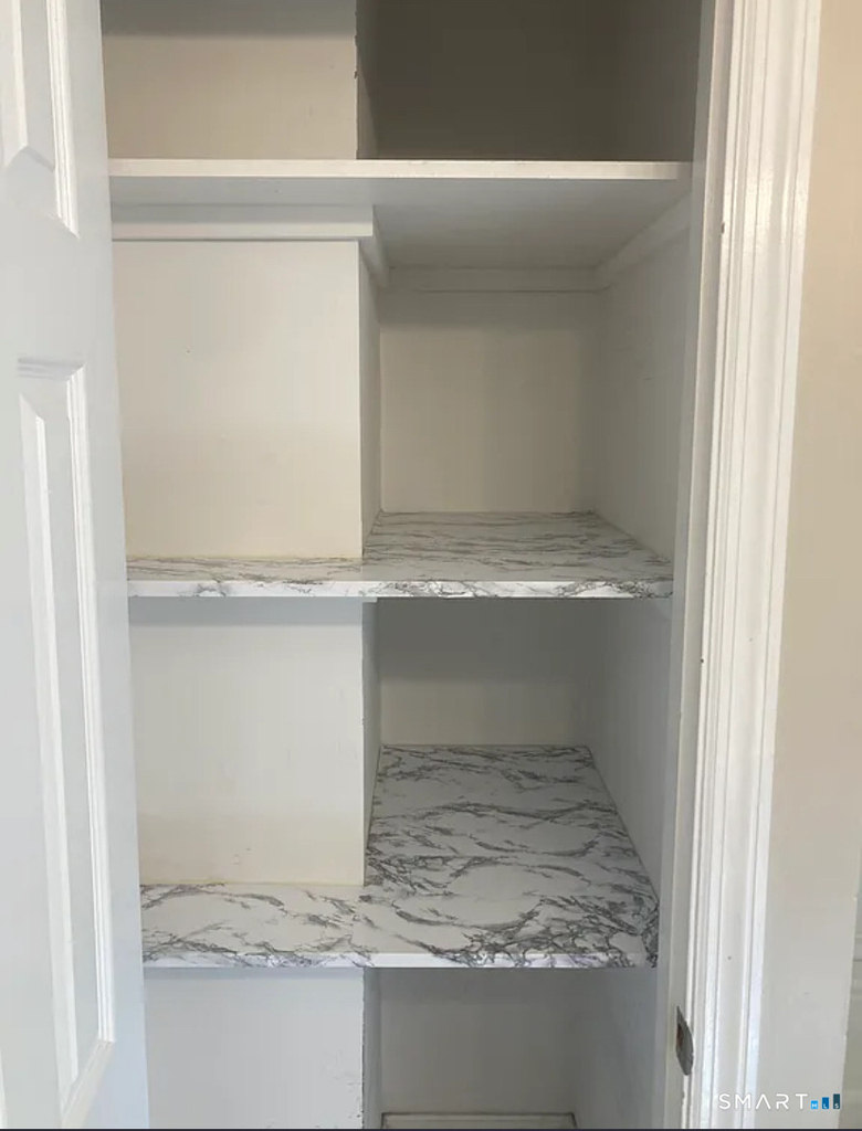 152 152 Dalton Street - Photo 5