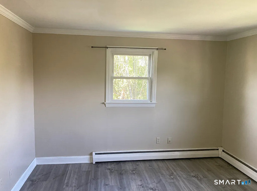 152 152 Dalton Street - Photo 2