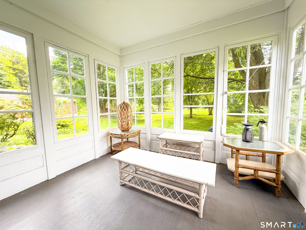 1657 Farmington Avenue - Photo 2