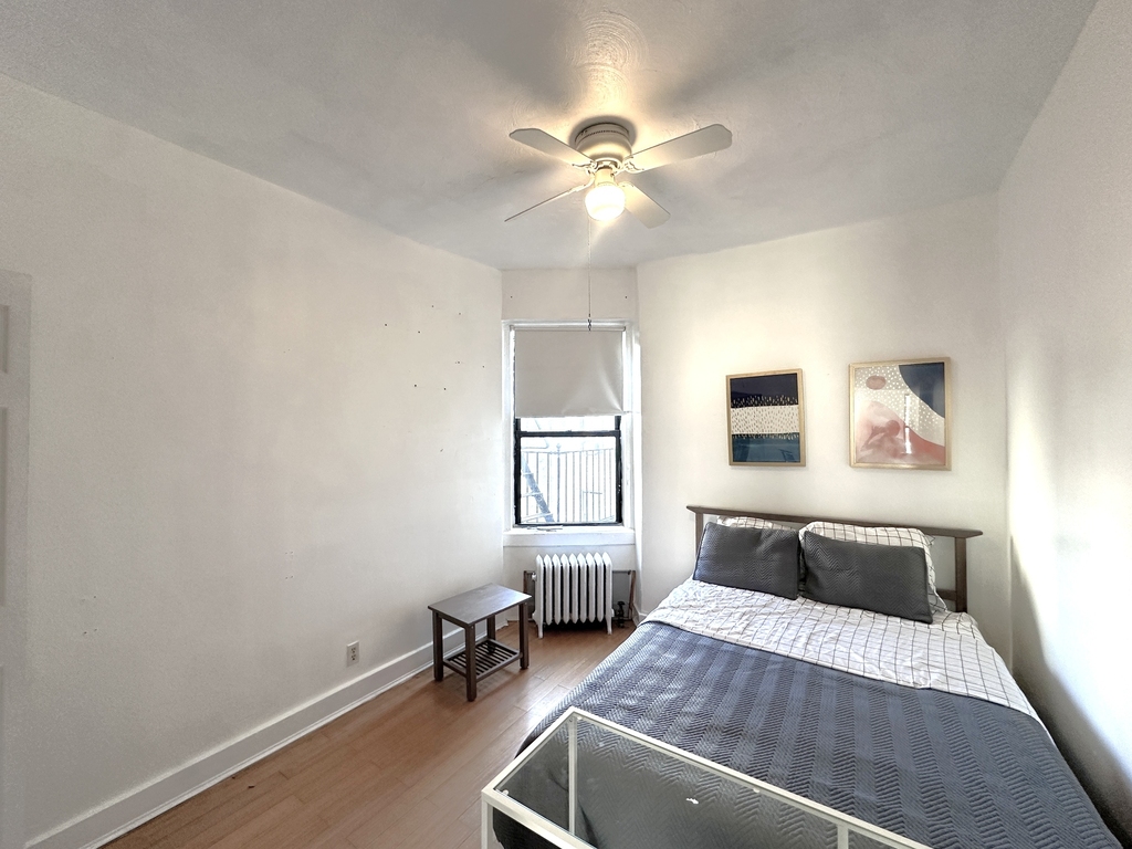 21-37 33rd Street - Photo 3
