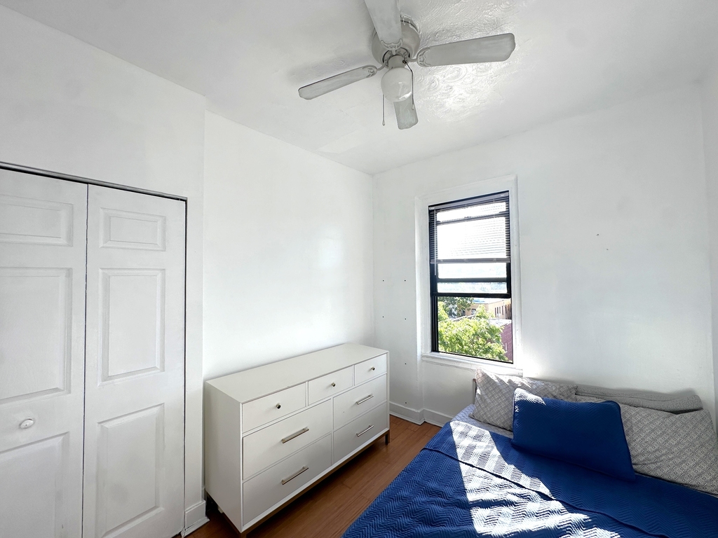 21-37 33rd Street - Photo 7