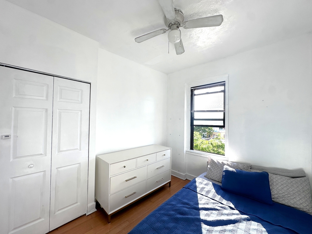 21-37 33rd Street - Photo 8