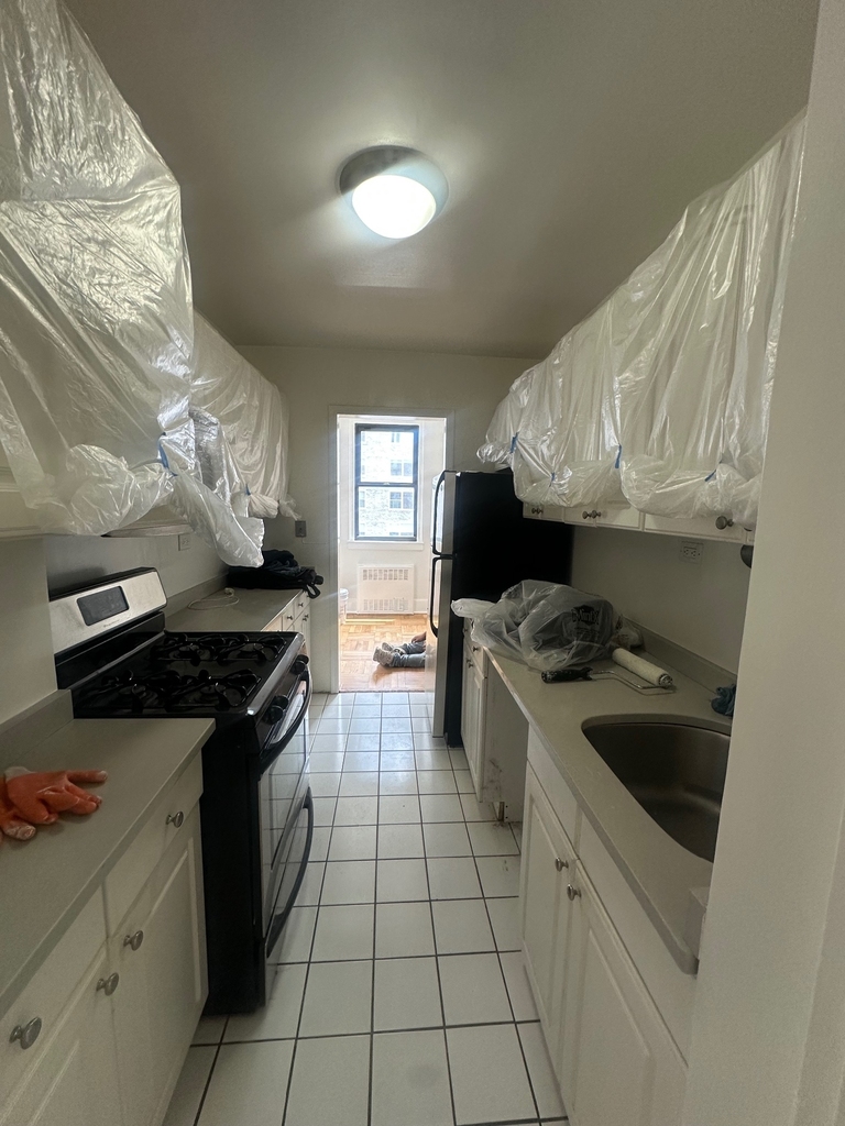 435 East 79th Street - Photo 4