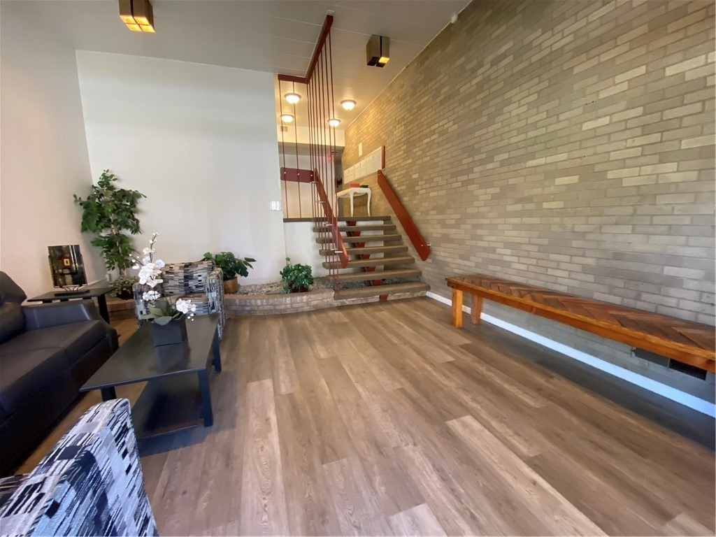 53 Academy Avenue - Photo 4