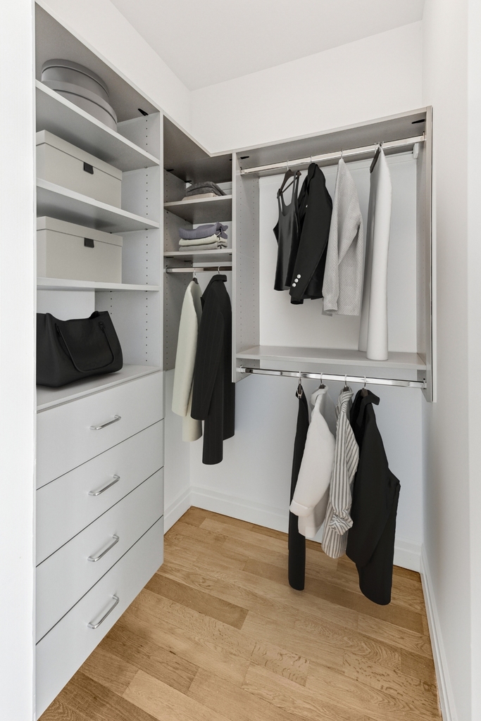 554 West 54th Street - Photo 4