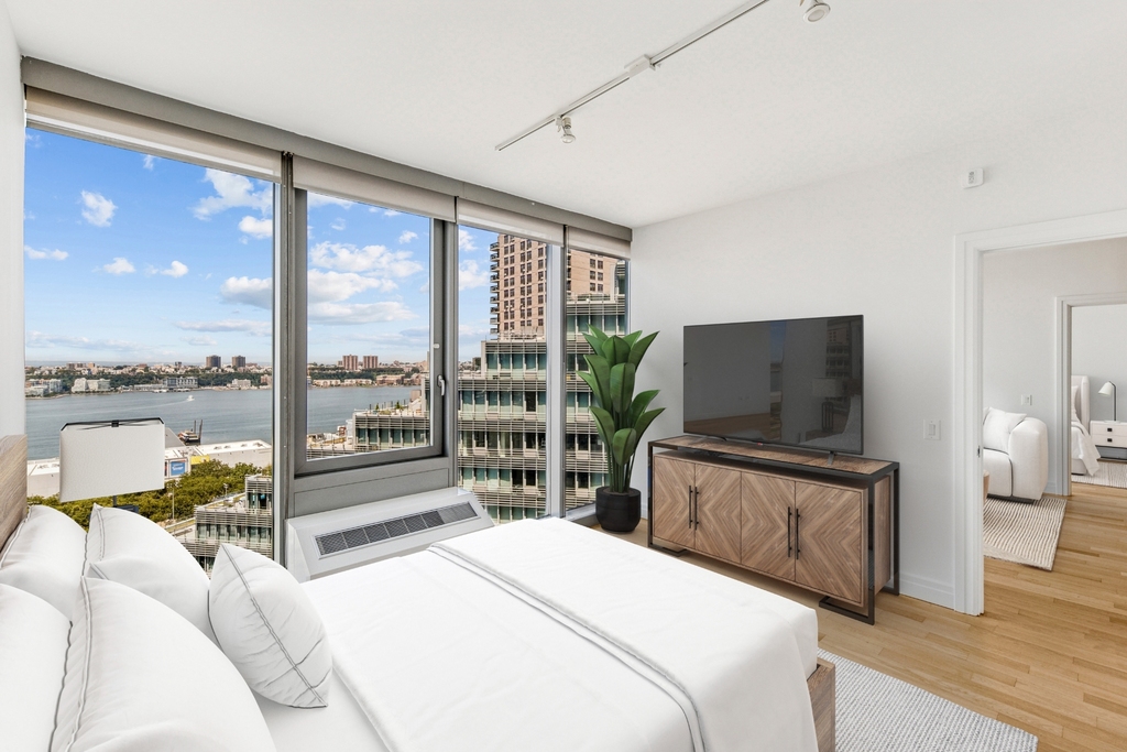 554 West 54th Street - Photo 3