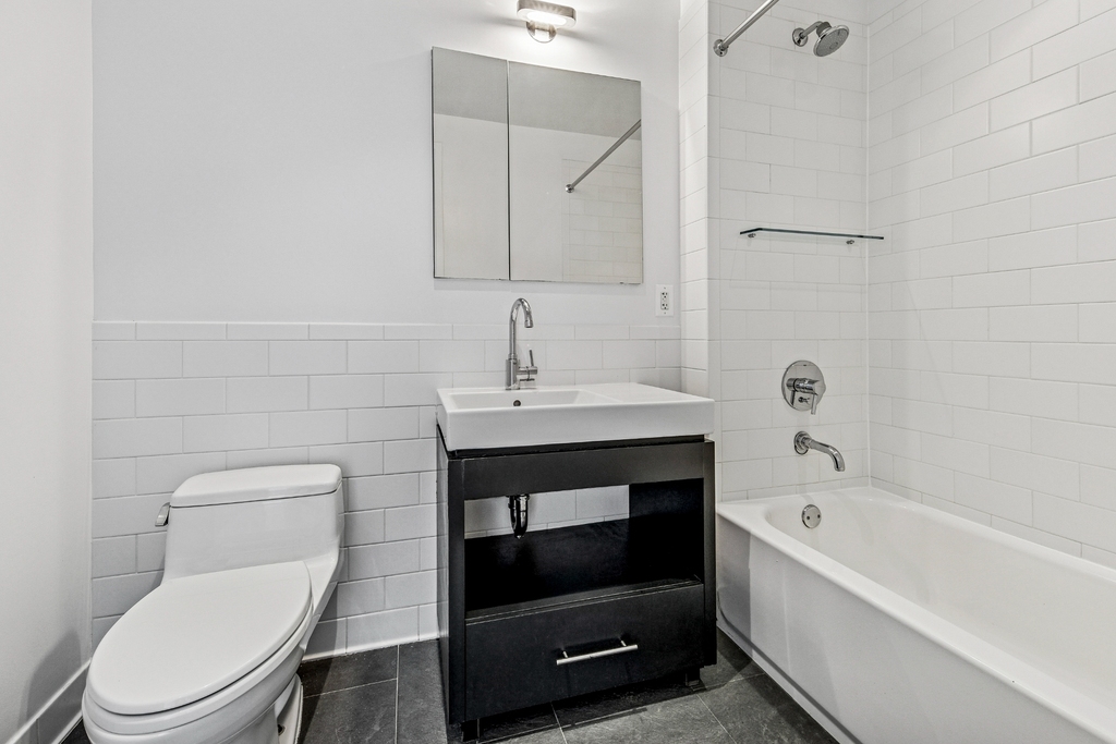 554 West 54th Street - Photo 7