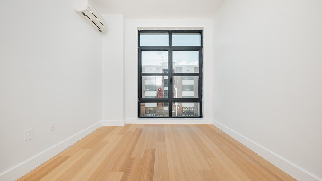 420 Gates Ave - Photo 15