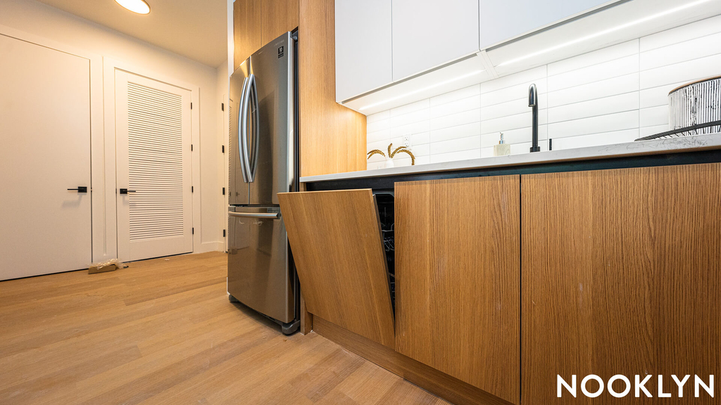 420 Gates Ave - Photo 10
