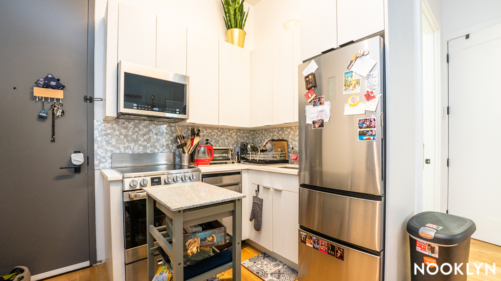 849 Dekalb Ave - Photo 4