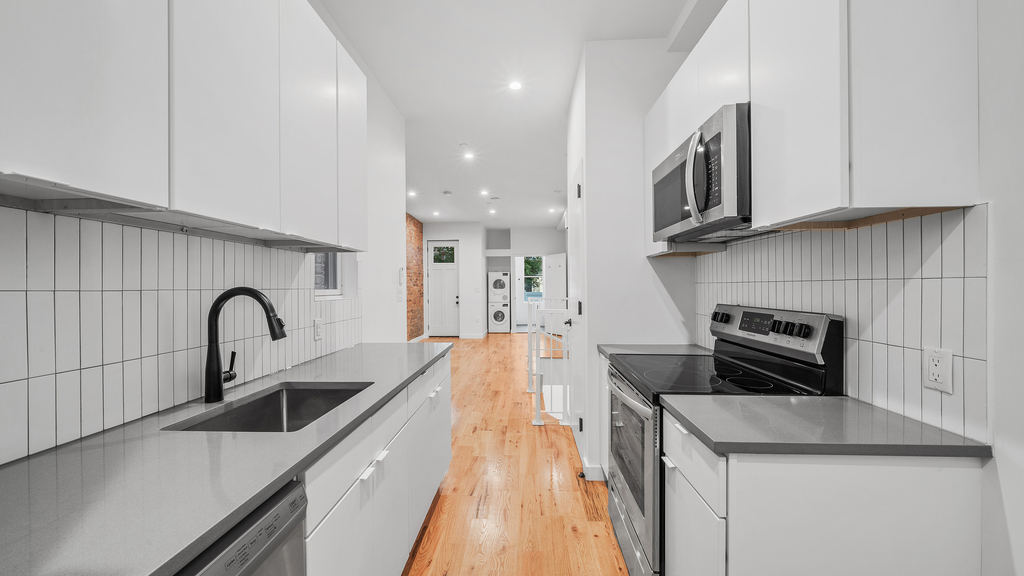 284 Suydam St - Photo 6