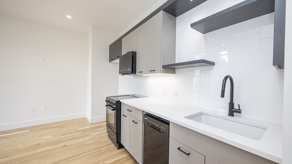 899 Fulton St - Photo 18