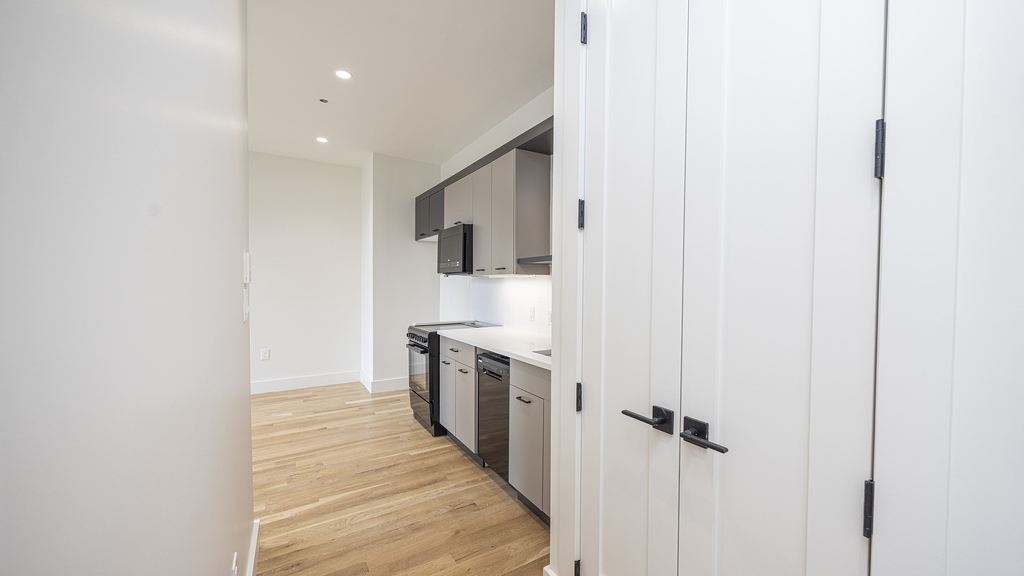 899 Fulton St - Photo 15
