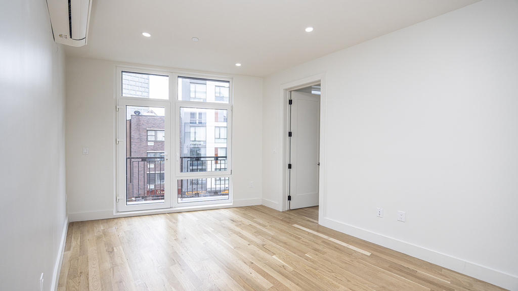 899 Fulton St - Photo 0