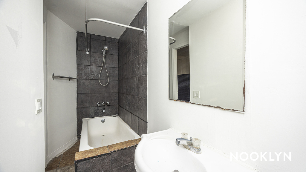 147 Starr St - Photo 19